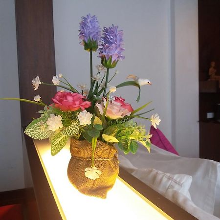 Nicha Suite Hua Hin Hotel Екстериор снимка